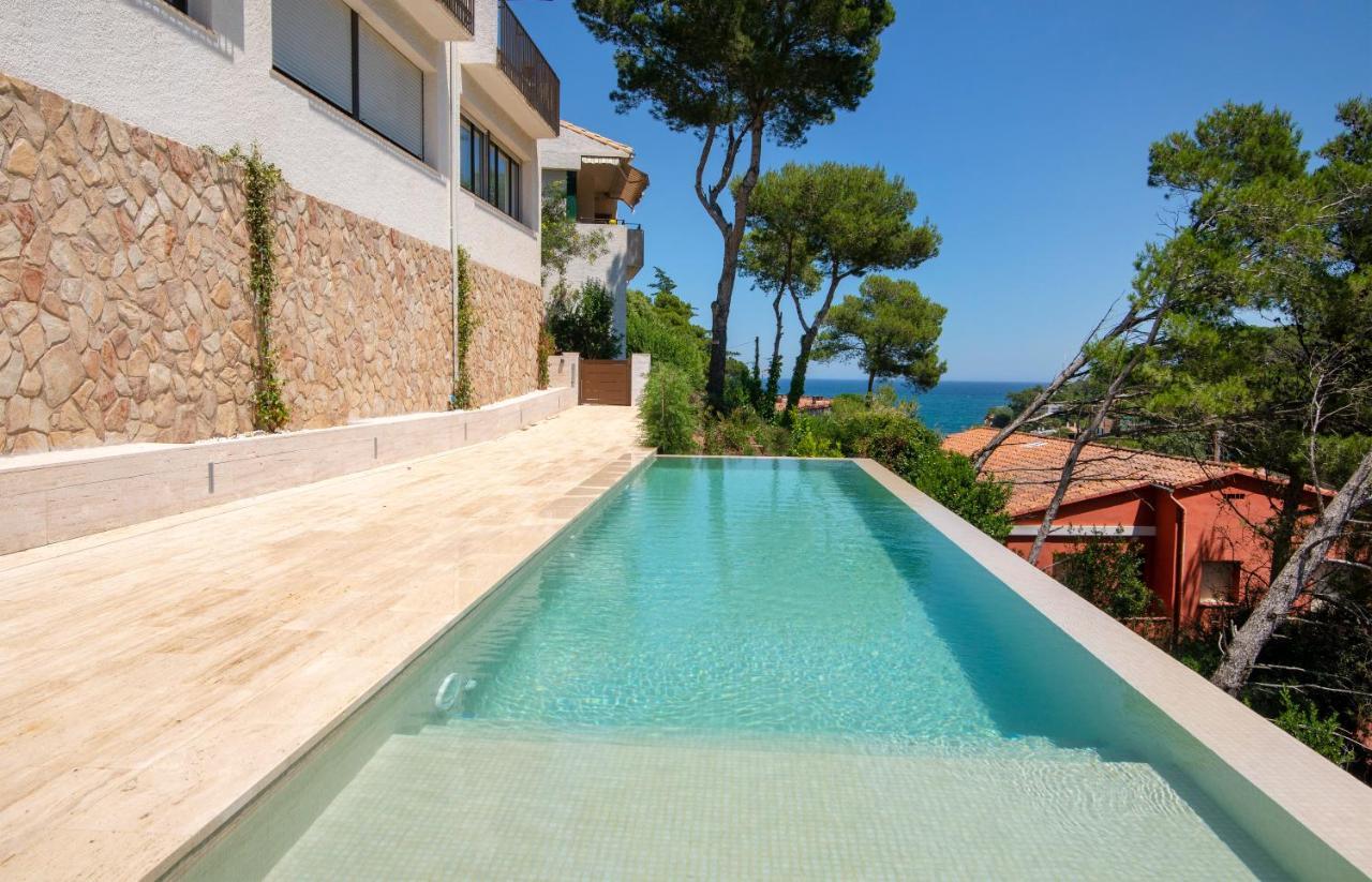 La Vie En Rouge Sa Riera Duplex, Private Parking Apartamento Begur Exterior foto